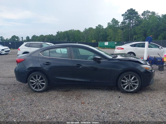 45824640 :رقم المزاد ، 3MZBN1V30JM251535 vin ، 2018 Mazda Mazda3 Touring مزاد بيع