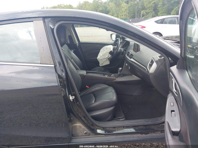 45824640 :رقم المزاد ، 3MZBN1V30JM251535 vin ، 2018 Mazda Mazda3 Touring مزاد بيع