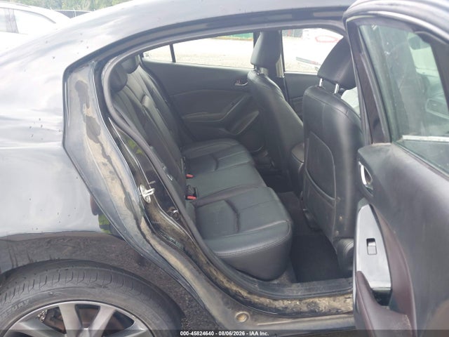 45824640 :رقم المزاد ، 3MZBN1V30JM251535 vin ، 2018 Mazda Mazda3 Touring مزاد بيع