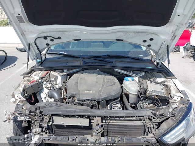 45824693 :رقم المزاد ، WAUGMAF43HN059350 vin ، 2017 Audi A4 2.0t Ultra Premium مزاد بيع