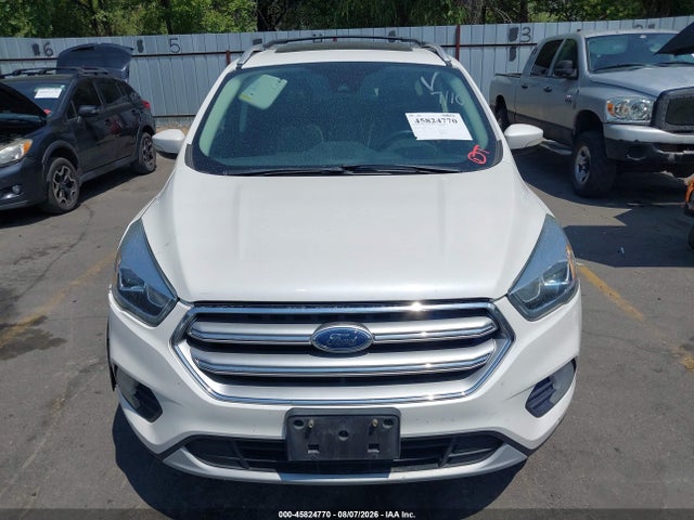 2017 Ford Escape Titanium მანქანა იყიდება აუქციონზე, vin: 1FMCU9J91HUC01411, აუქციონის ნომერი: 45824770