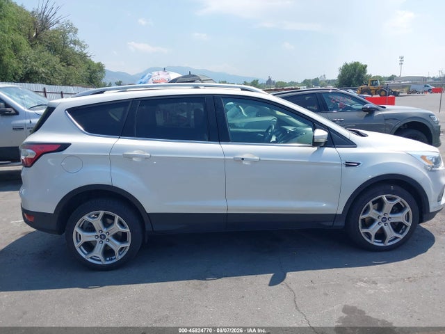2017 Ford Escape Titanium მანქანა იყიდება აუქციონზე, vin: 1FMCU9J91HUC01411, აუქციონის ნომერი: 45824770