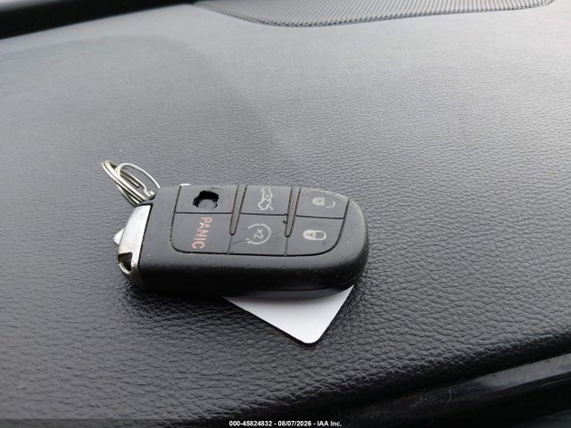 Продажа на аукционе авто 2015 Chrysler 200 C, vin: 1C3CCCCB5FN545226, номер лота: 45824832