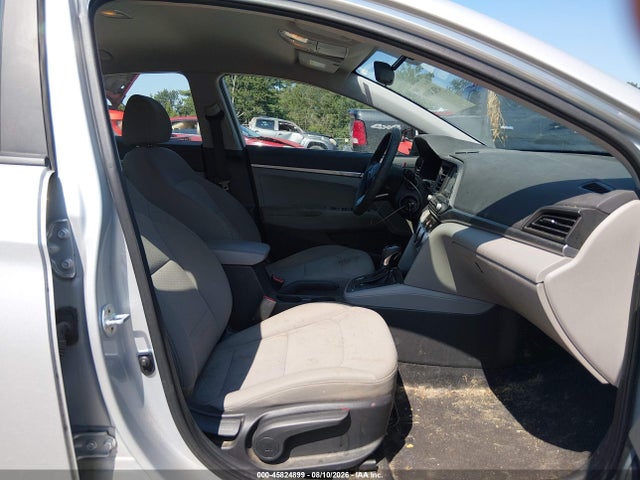 2019 Hyundai Elantra Se მანქანა იყიდება აუქციონზე, vin: 5NPD74LF7KH498000, აუქციონის ნომერი: 45824899