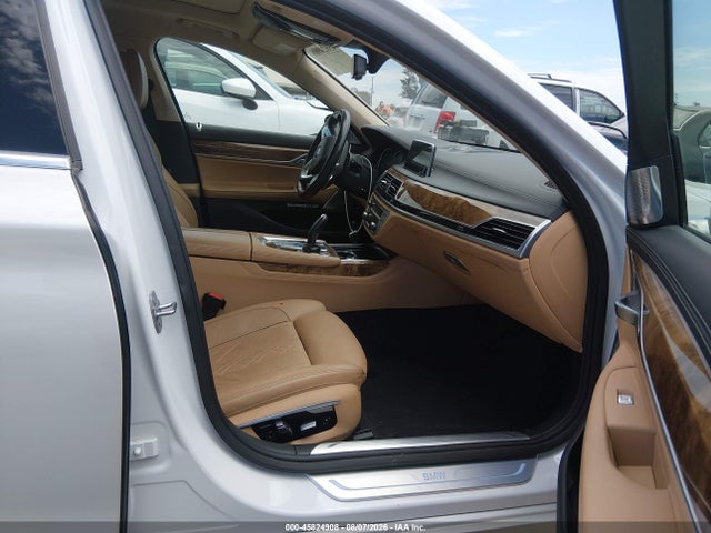 WBA7F2C59GG418135 BMW 750i Xdrive