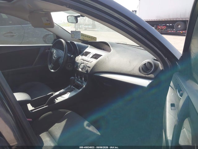 45824923 :رقم المزاد ، JM1BL1VF9B1472567 vin ، 2011 Mazda Mazda3 I Touring مزاد بيع