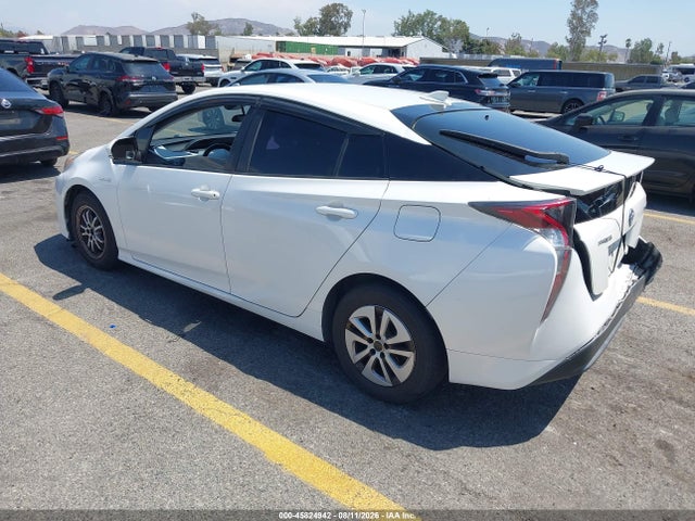 Toyota Prius Three 2016 JTDKARFU7G3020811 Image 3