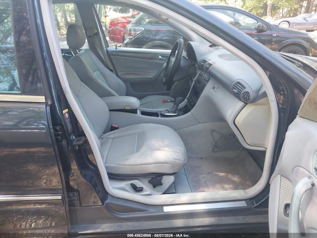 45824998 :رقم المزاد ، WDBRF40J84A563074 vin ، 2004 Mercedes-benz C 230 Kompressor Sport/sport مزاد بيع