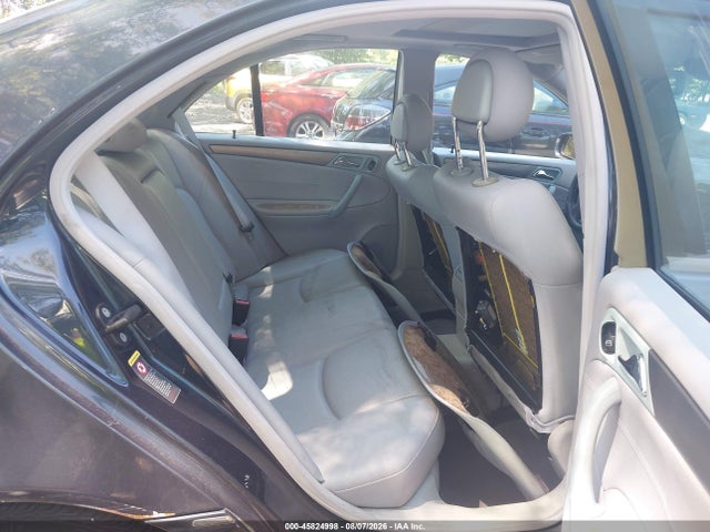 45824998 :رقم المزاد ، WDBRF40J84A563074 vin ، 2004 Mercedes-benz C 230 Kompressor Sport/sport مزاد بيع