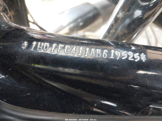 2010 Harley-davidson Flhtcu მანქანა იყიდება აუქციონზე, vin: 1HD1FC411AB619525, აუქციონის ნომერი: 45825053
