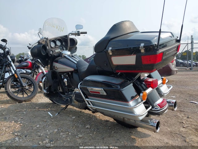 2010 Harley-davidson Flhtcu მანქანა იყიდება აუქციონზე, vin: 1HD1FC411AB619525, აუქციონის ნომერი: 45825053