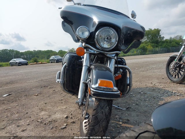 2010 Harley-davidson Flhtcu მანქანა იყიდება აუქციონზე, vin: 1HD1FC411AB619525, აუქციონის ნომერი: 45825053
