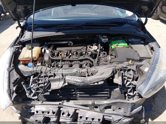 1FADP3N29JL303986 Ford Focus Titanium
