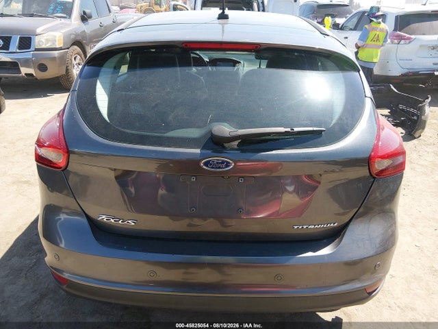 1FADP3N29JL303986 Ford Focus Titanium