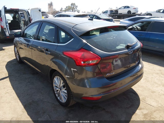 1FADP3N29JL303986 Ford Focus Titanium