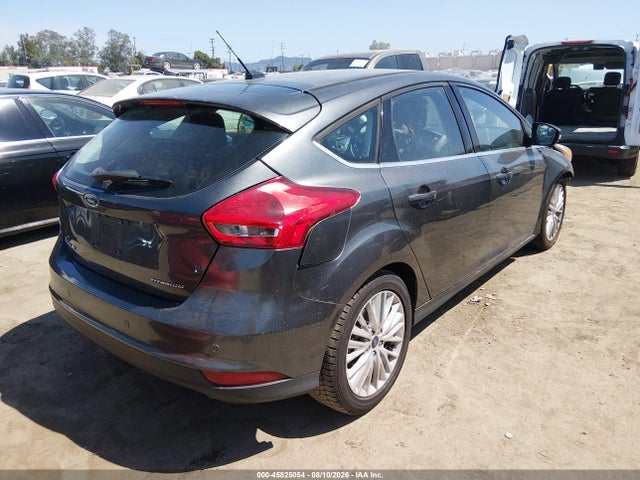 1FADP3N29JL303986 Ford Focus Titanium
