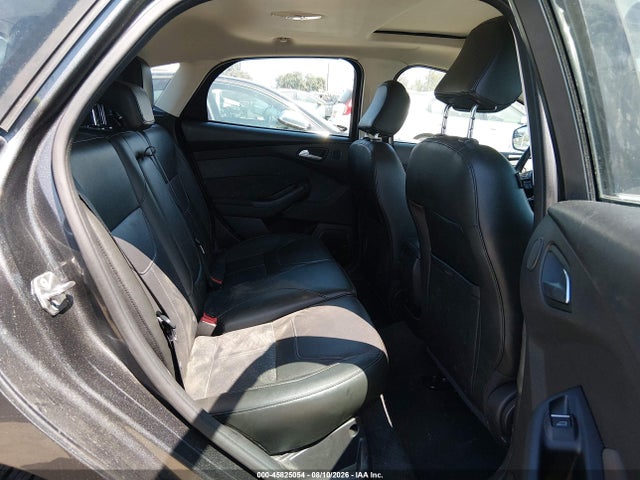 1FADP3N29JL303986 Ford Focus Titanium