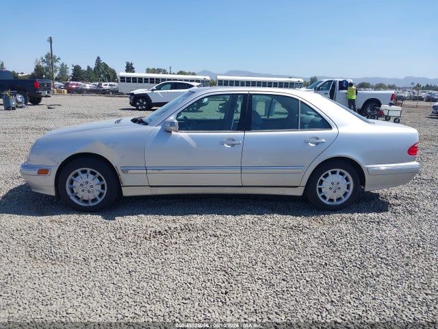 Продаж на аукціоні авто 2000 Mercedes-benz E 320, vin: WDBJF65J4YB054956, номер лоту: 45825056