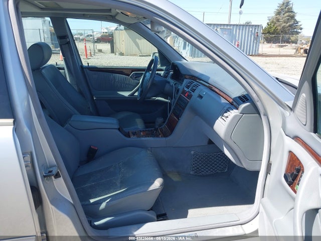Продаж на аукціоні авто 2000 Mercedes-benz E 320, vin: WDBJF65J4YB054956, номер лоту: 45825056