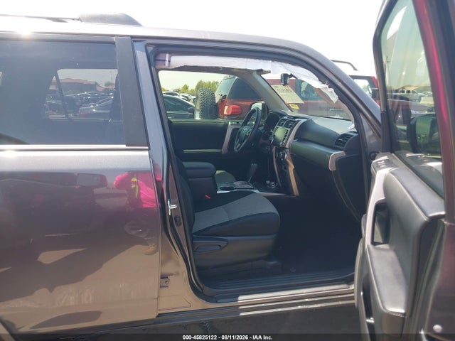 Toyota 4RUNNER SR5 2020 JTEBU5JR4L5757350 Image 5