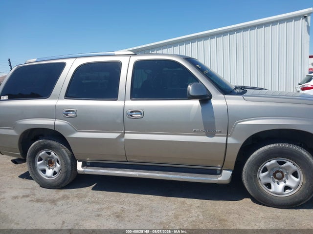 2002 Cadillac Escalade Standard მანქანა იყიდება აუქციონზე, vin: 1GYEK63N02R135885, აუქციონის ნომერი: 45825148