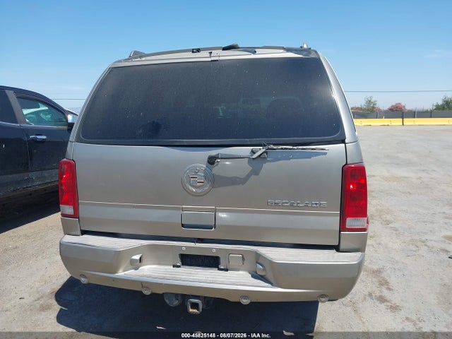2002 Cadillac Escalade Standard მანქანა იყიდება აუქციონზე, vin: 1GYEK63N02R135885, აუქციონის ნომერი: 45825148