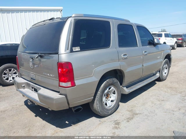 2002 Cadillac Escalade Standard მანქანა იყიდება აუქციონზე, vin: 1GYEK63N02R135885, აუქციონის ნომერი: 45825148