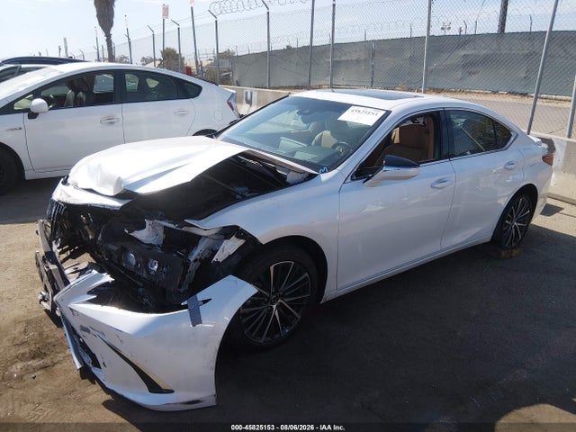 58ADA1C15SU074443 Lexus ES 300H