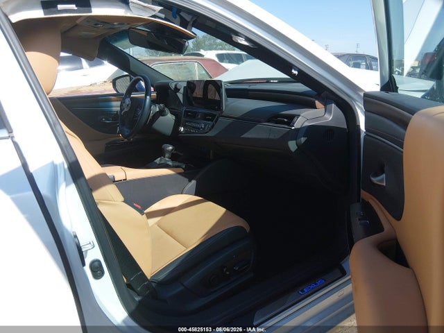 58ADA1C15SU074443 Lexus ES 300H