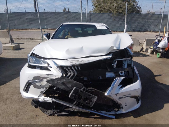 58ADA1C15SU074443 Lexus ES 300H