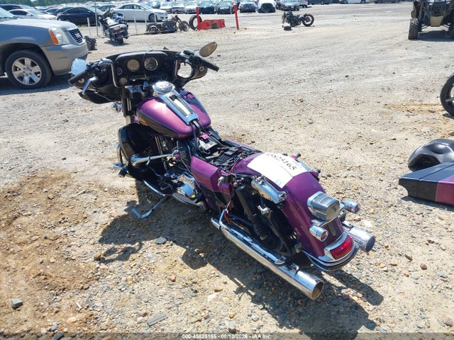 2011 Harley-davidson Flhtcu მანქანა იყიდება აუქციონზე, vin: 1HD1FC417BB618025, აუქციონის ნომერი: 45825165