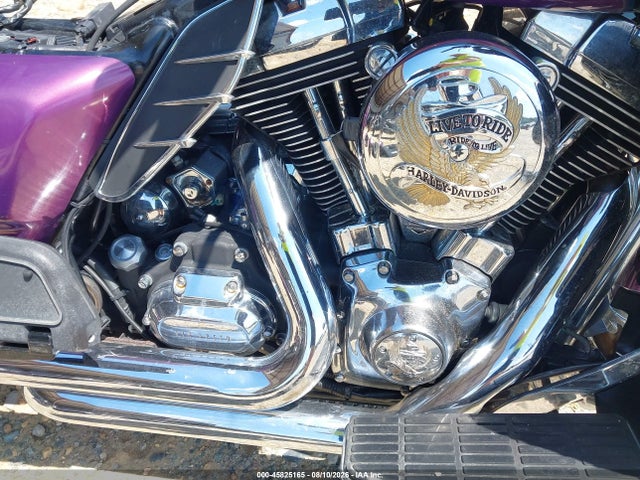 2011 Harley-davidson Flhtcu მანქანა იყიდება აუქციონზე, vin: 1HD1FC417BB618025, აუქციონის ნომერი: 45825165