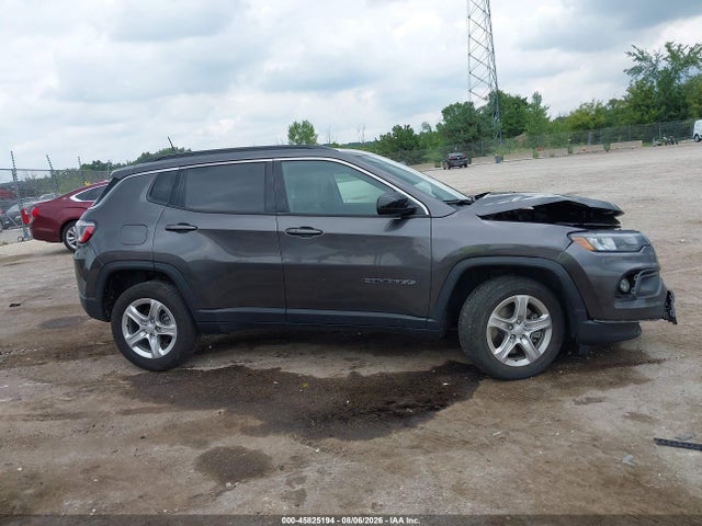 45825194 :رقم المزاد ، 3C4NJDBN9PT559109 vin ، 2023 Jeep Compass Latitude 4x4 مزاد بيع