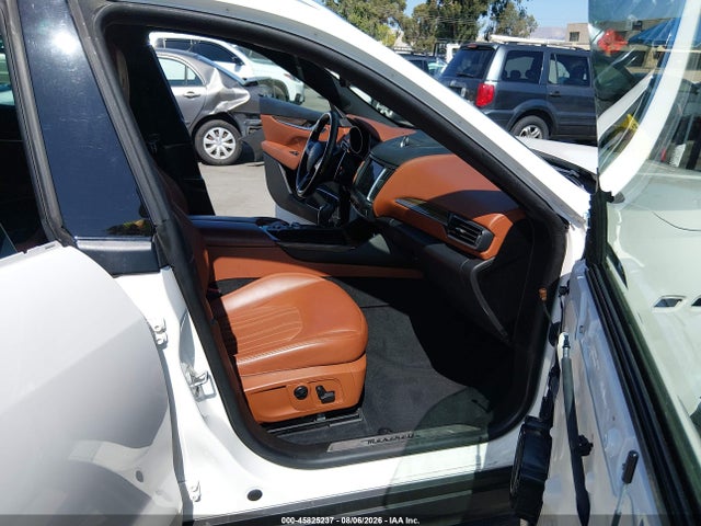 Aukcja sprzedaży 2017 Maserati Levante S, vin: ZN661YUL7HX237354, numer aukcji: 45825237