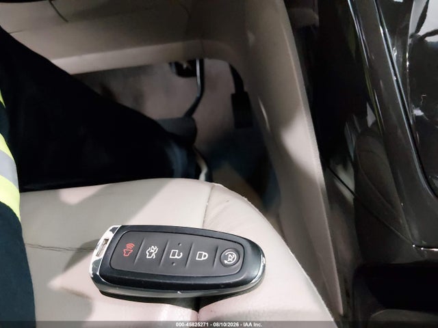 Продажа на аукционе авто 2015 Ford Escape Titanium, vin: 1FMCU9J90FUB30523, номер лота: 45825271