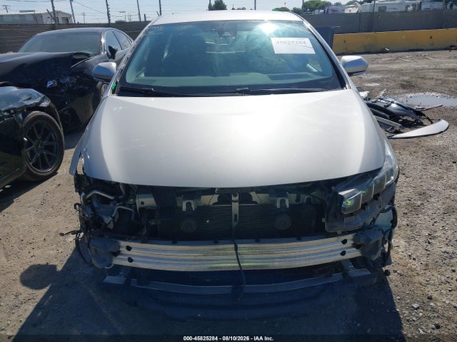 Toyota Prius Prime Plus 2017 JTDKARFP4H3038761 Image 13