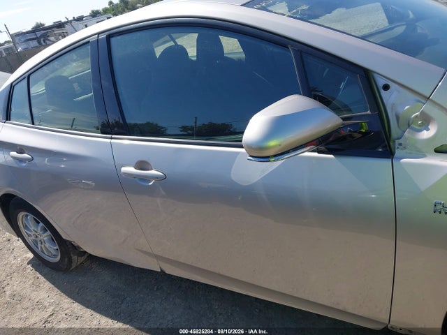 Toyota Prius Prime Plus 2017 JTDKARFP4H3038761 Image 14