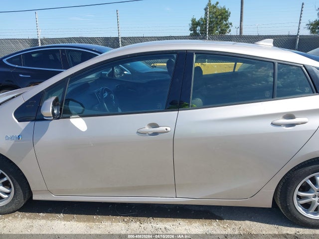 Toyota Prius Prime Plus 2017 JTDKARFP4H3038761 Image 15