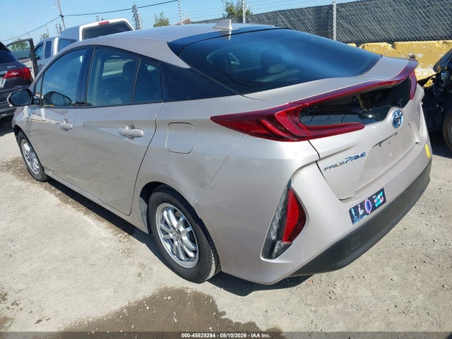 Toyota Prius Prime Plus 2017 JTDKARFP4H3038761 Image 3