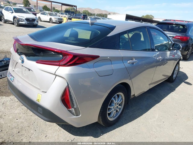 Toyota Prius Prime Plus 2017 JTDKARFP4H3038761 Image 4