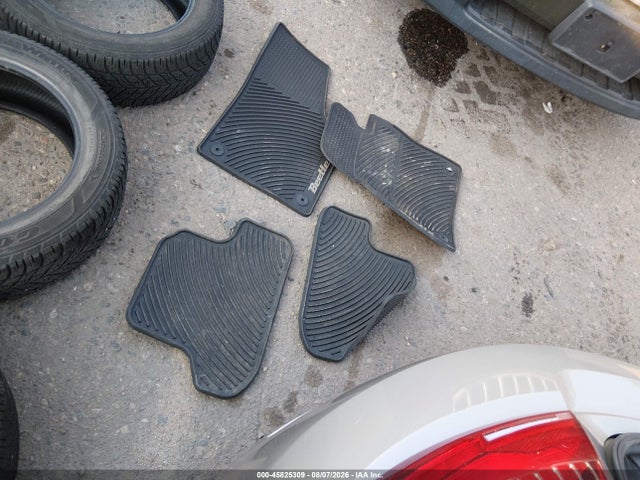 Продаж на аукціоні авто 2013 Volkswagen Beetle 2.5l, vin: 3VWJP7AT7DM621222, номер лоту: 45825309
