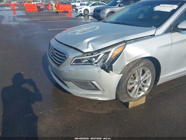 2017 Hyundai Sonata მანქანა იყიდება აუქციონზე, vin: 5NPE24AF9HH493251, აუქციონის ნომერი: 45825349