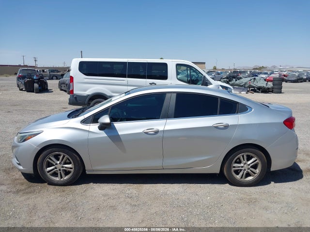 Chevrolet Cruze Lt Auto 2018 1G1BE5SM0J7147704 Image 14