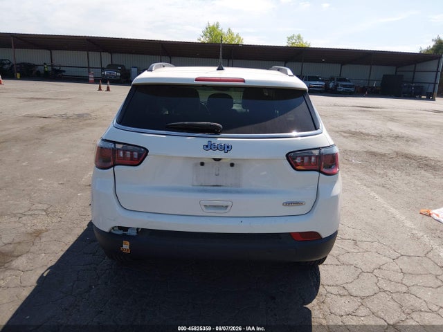 3C4NJCBBXKT614711 Jeep Compass Sun And Wheel Fwd