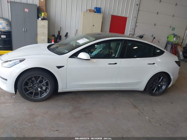 Tesla Model 3 Long Range Dual Motor All-wheel Drive 2022 5YJ3E1EB5NF257131 Image 13