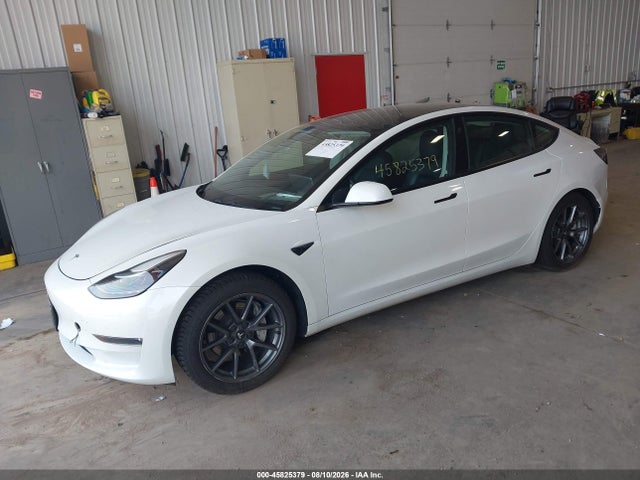 Tesla Model 3 Long Range Dual Motor All-wheel Drive 2022 5YJ3E1EB5NF257131 Image 2