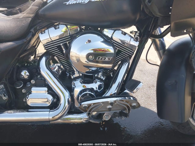 Harley-Davidson Fltrx Road Glide 2016 1HD1KHM16GB635382 Image 8