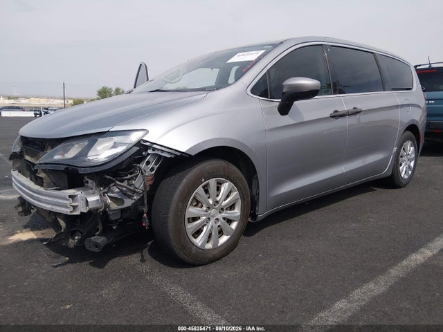 Chrysler PACIFICA L 2018 2C4RC1AG2JR334313 Image 2