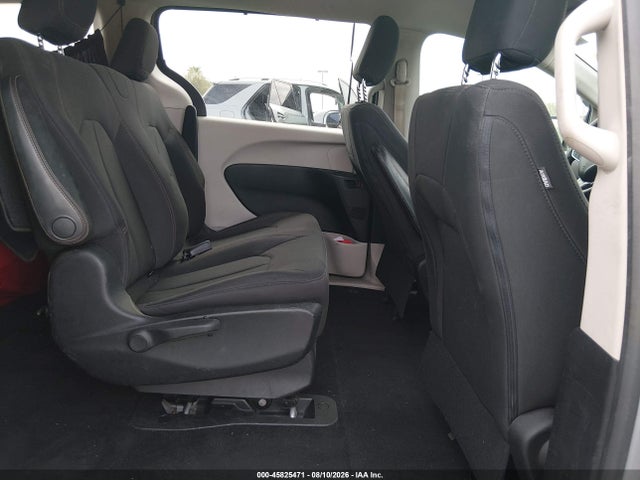 Chrysler PACIFICA L 2018 2C4RC1AG2JR334313 Image 8