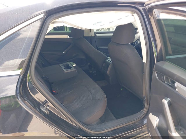 45825535 :رقم المزاد ، 1VWAT7A38HC031727 vin ، 2017 Volkswagen Passat 1.8t S مزاد بيع